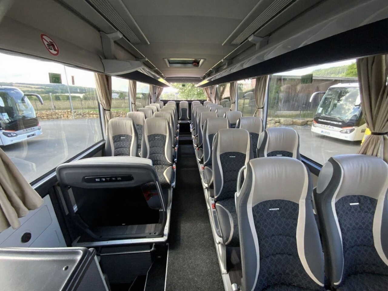 Setra S517 HD onboard WC and amenities