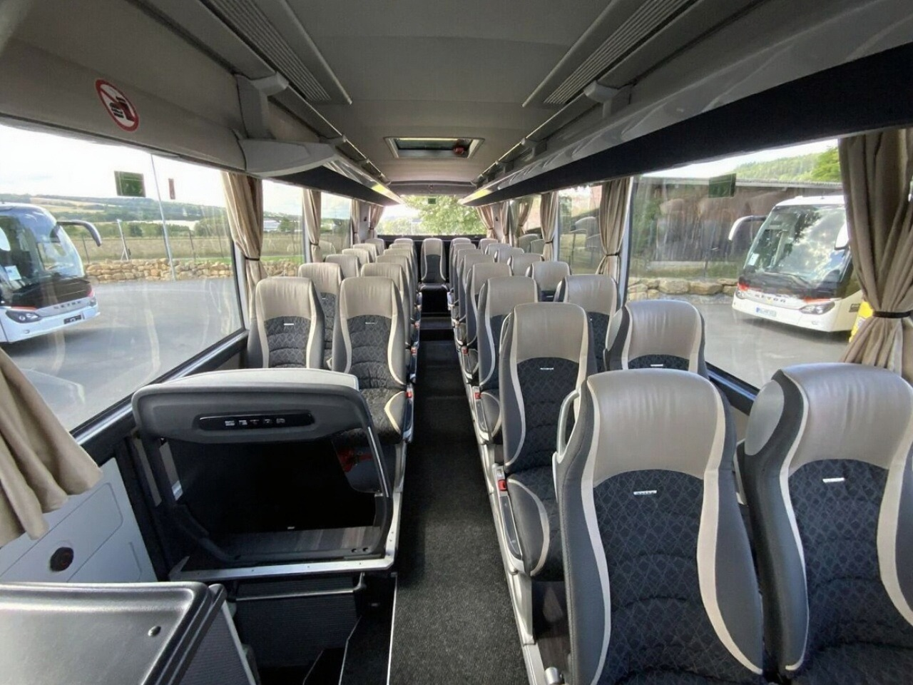 Setra S517 HD onboard WC and amenities
