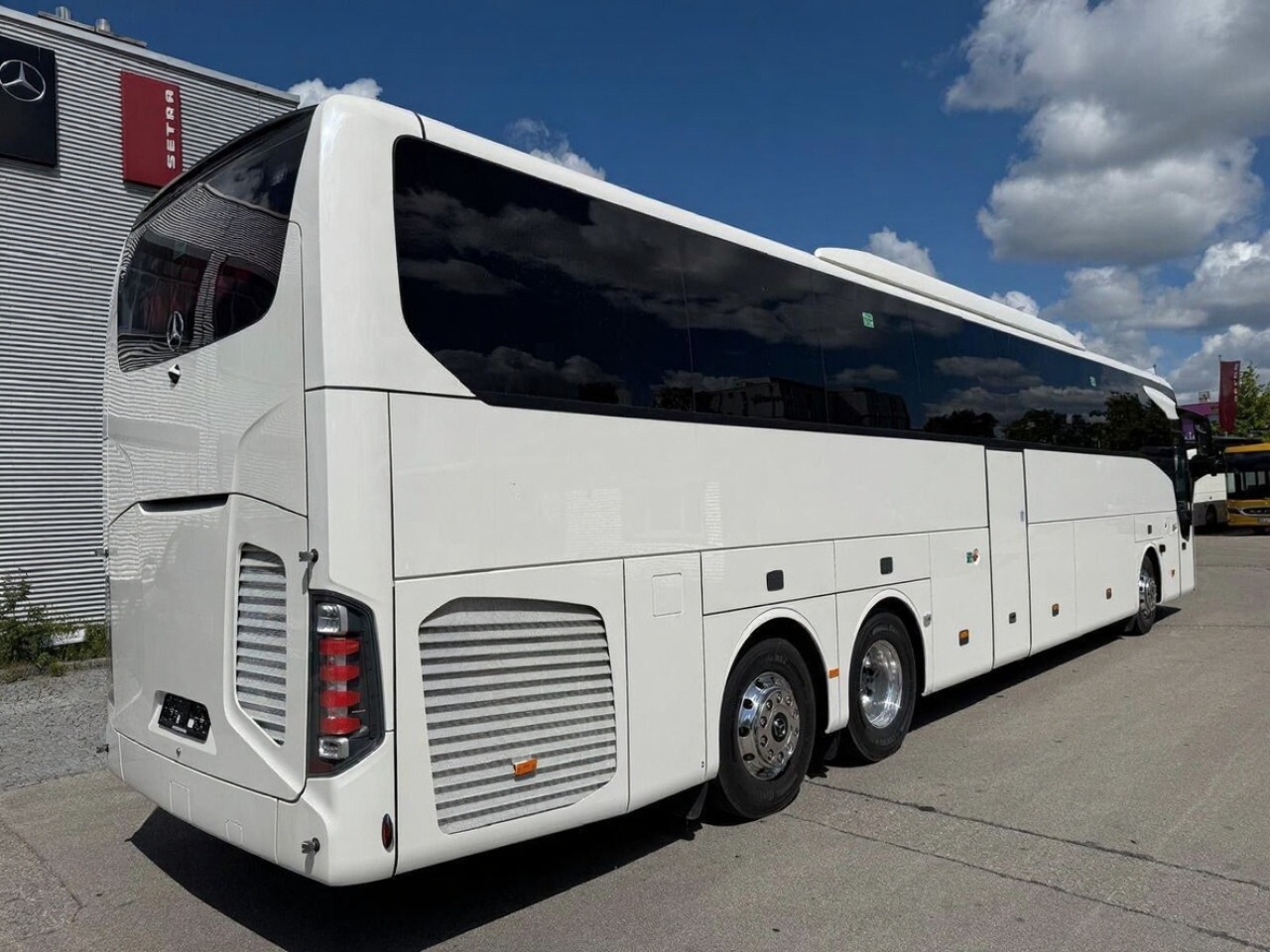 Mercedes Tourismo large coach full side profile